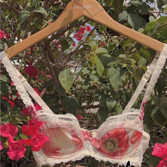 Vintage Designer French Madison Beer bra - Picture 8 of 8